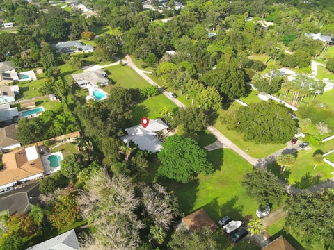 Tiny photo for 305 10TH Avenue, Vero Beach, FL 32962 (MLS # B26090954)