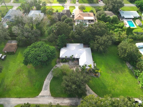 Tiny photo for 305 10TH Avenue, Vero Beach, FL 32962 (MLS # B26090954)