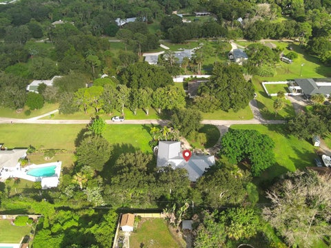 Tiny photo for 305 10TH Avenue, Vero Beach, FL 32962 (MLS # B26090954)
