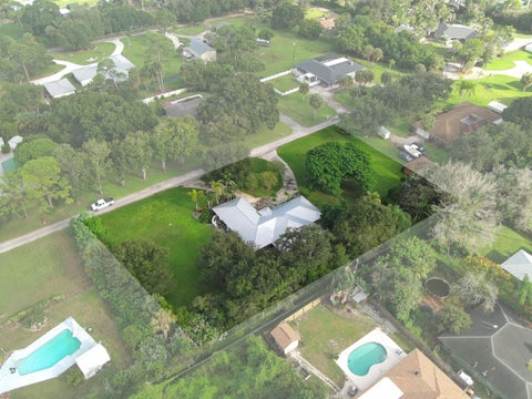 Tiny photo for 305 10TH Avenue, Vero Beach, FL 32962 (MLS # B26090954)