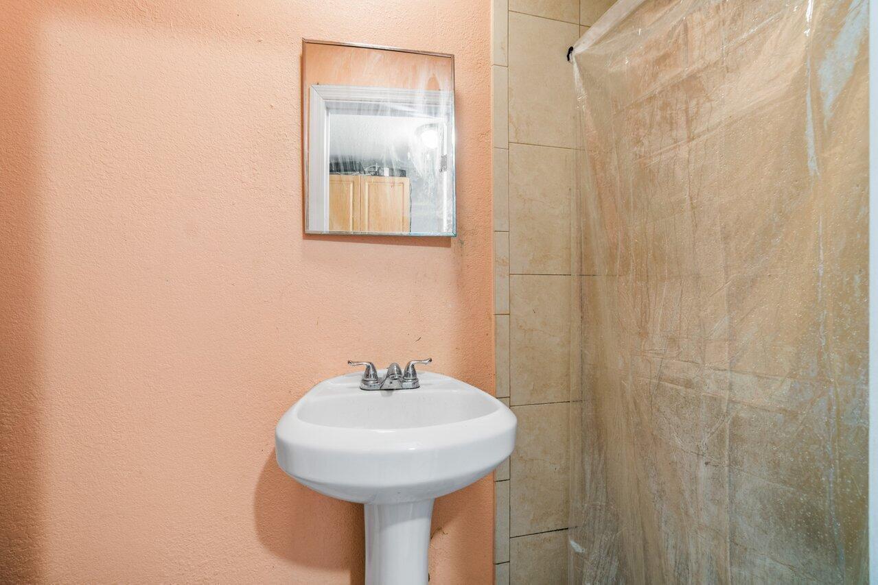 GREENACRES 2 - Residential Income