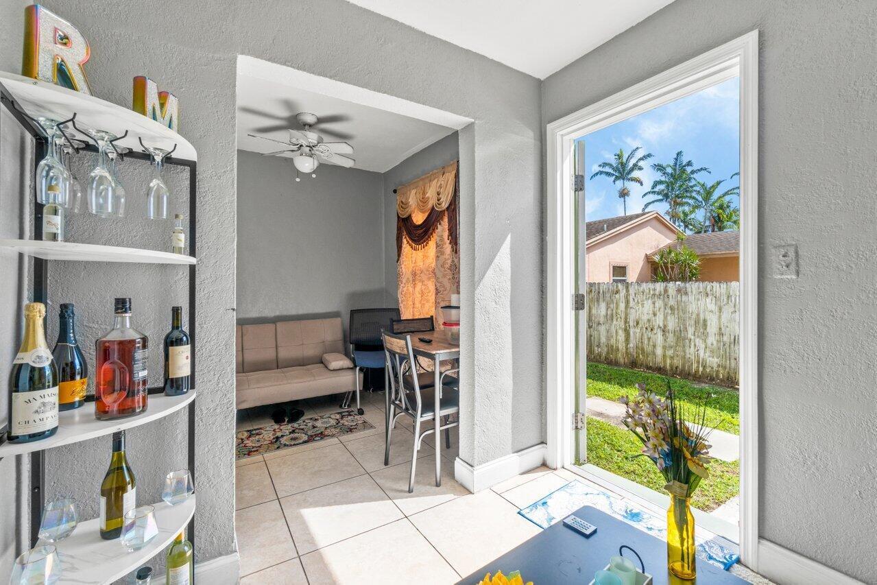 GREENACRES 2 - Residential Income