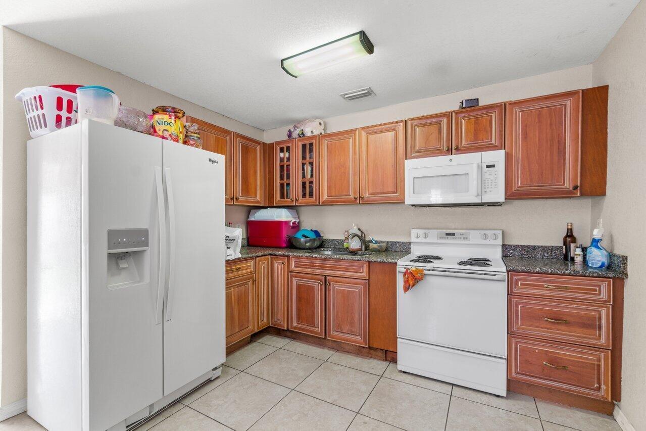 GREENACRES 2 - Residential Income