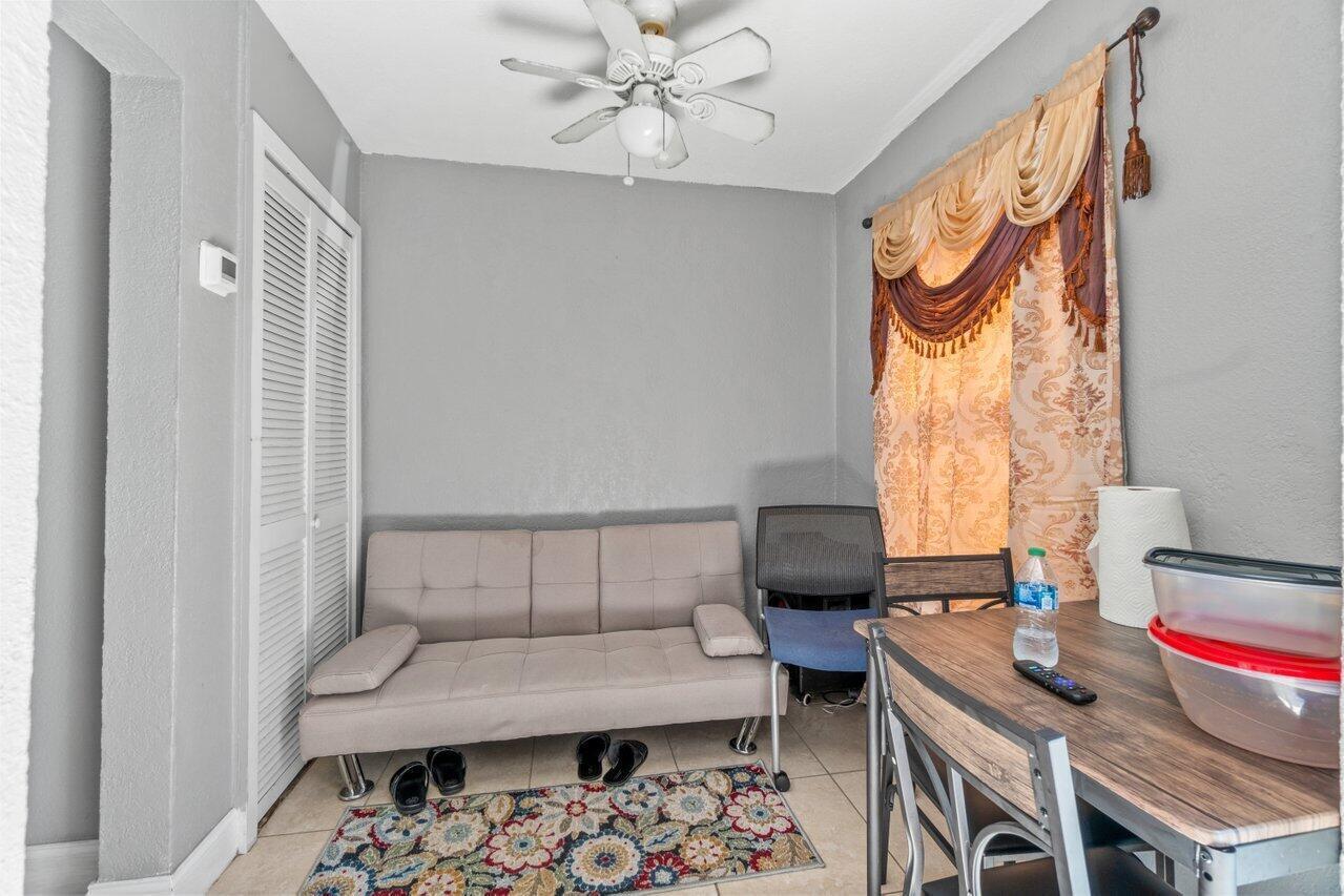 GREENACRES 2 - Residential Income