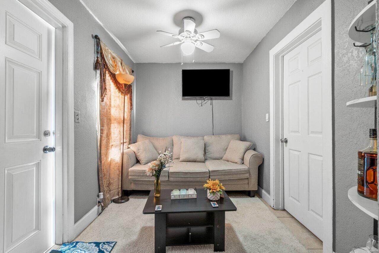 GREENACRES 2 - Residential Income