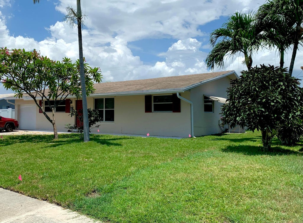 Photo of 243 SW 4th Street, Boca Raton, FL 33432 (MLS # B26088595)