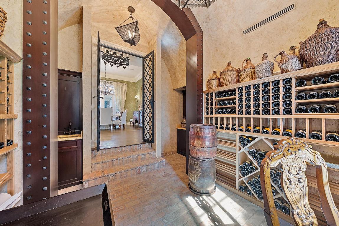 BEARS CLUB - Residential