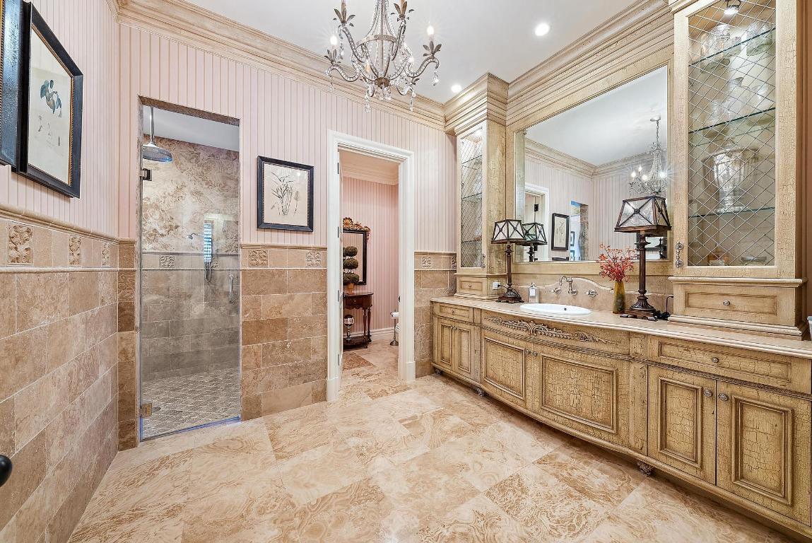 BEARS CLUB - Residential