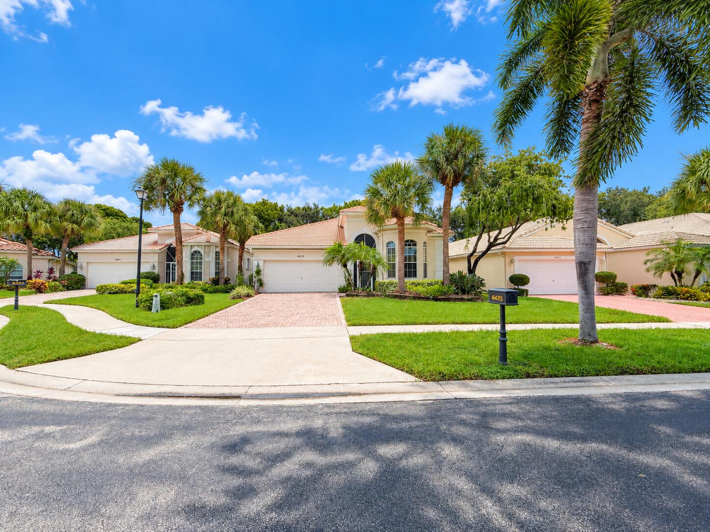 Properties 6435 EMERALD BREEZE Way