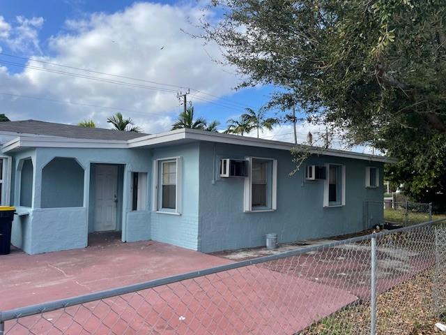 417 SW 7th Ter