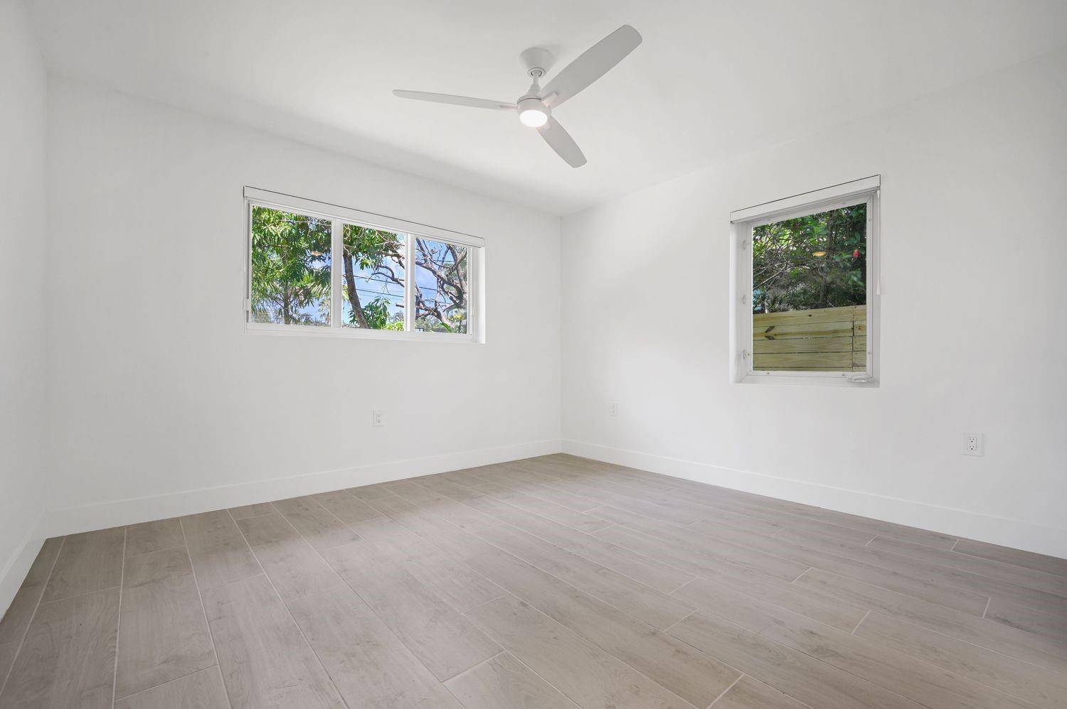Hollywood Lakes Sec 1-32 - Residential