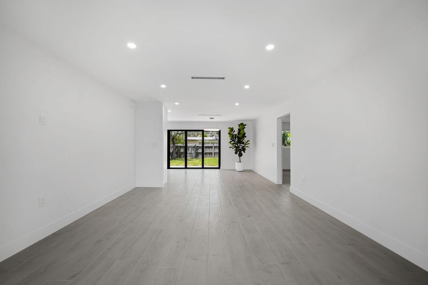 Hollywood Lakes Sec 1-32 - Residential