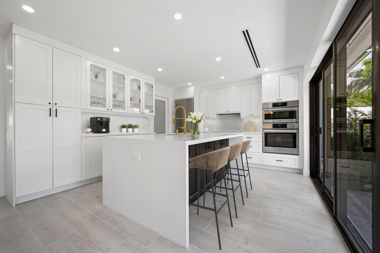 Hollywood Lakes Sec 1-32 - Residential