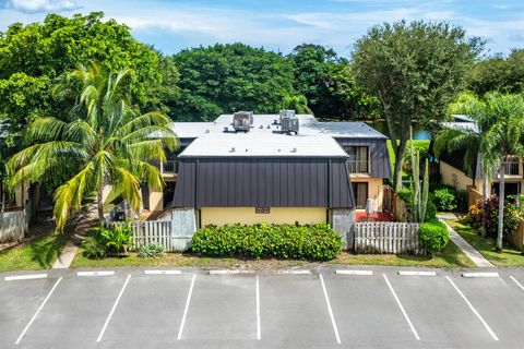 A home in Lake Worth