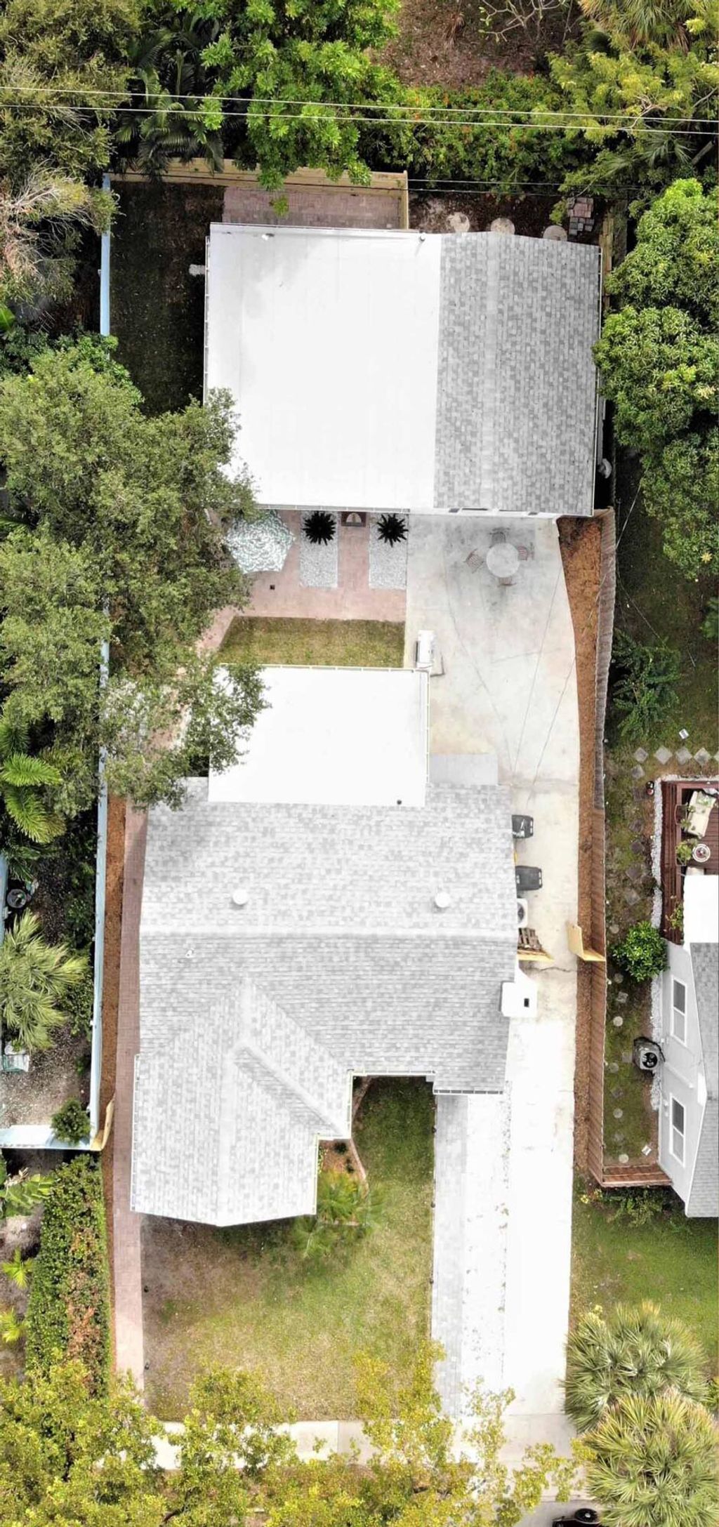 Photo of 918 Upland Road, West Palm Beach, FL 33401 (MLS # B26026626)