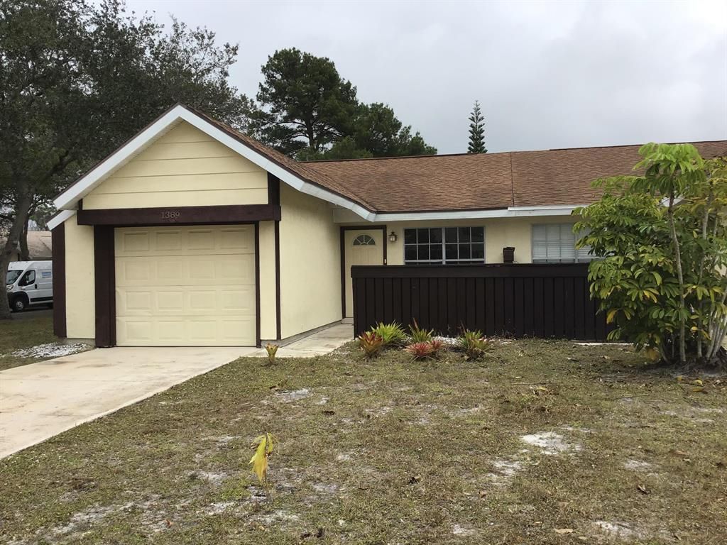 Photo of 1389 SE Rivergreen Circle Circle, Port Saint Lucie, FL 34952 (MLS # R10691013)