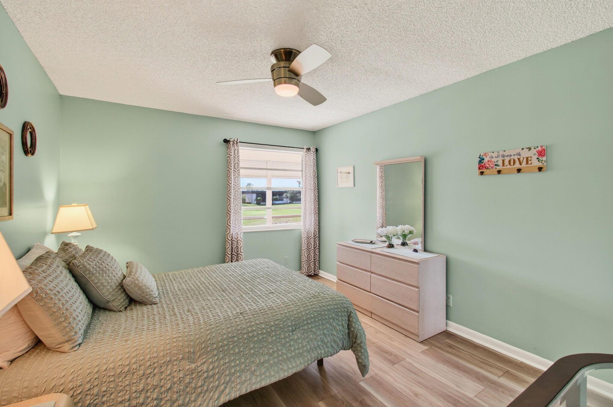 KINGS POINT - Residential