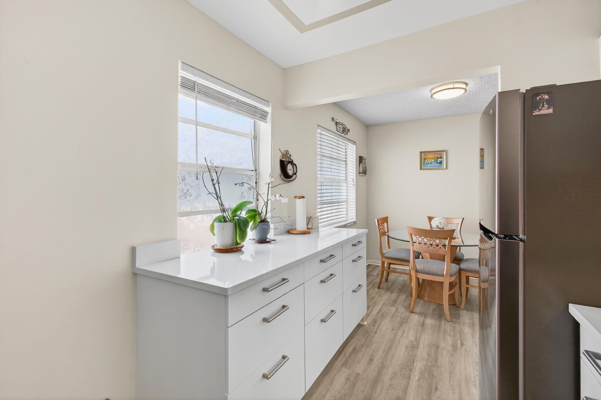 KINGS POINT - Residential