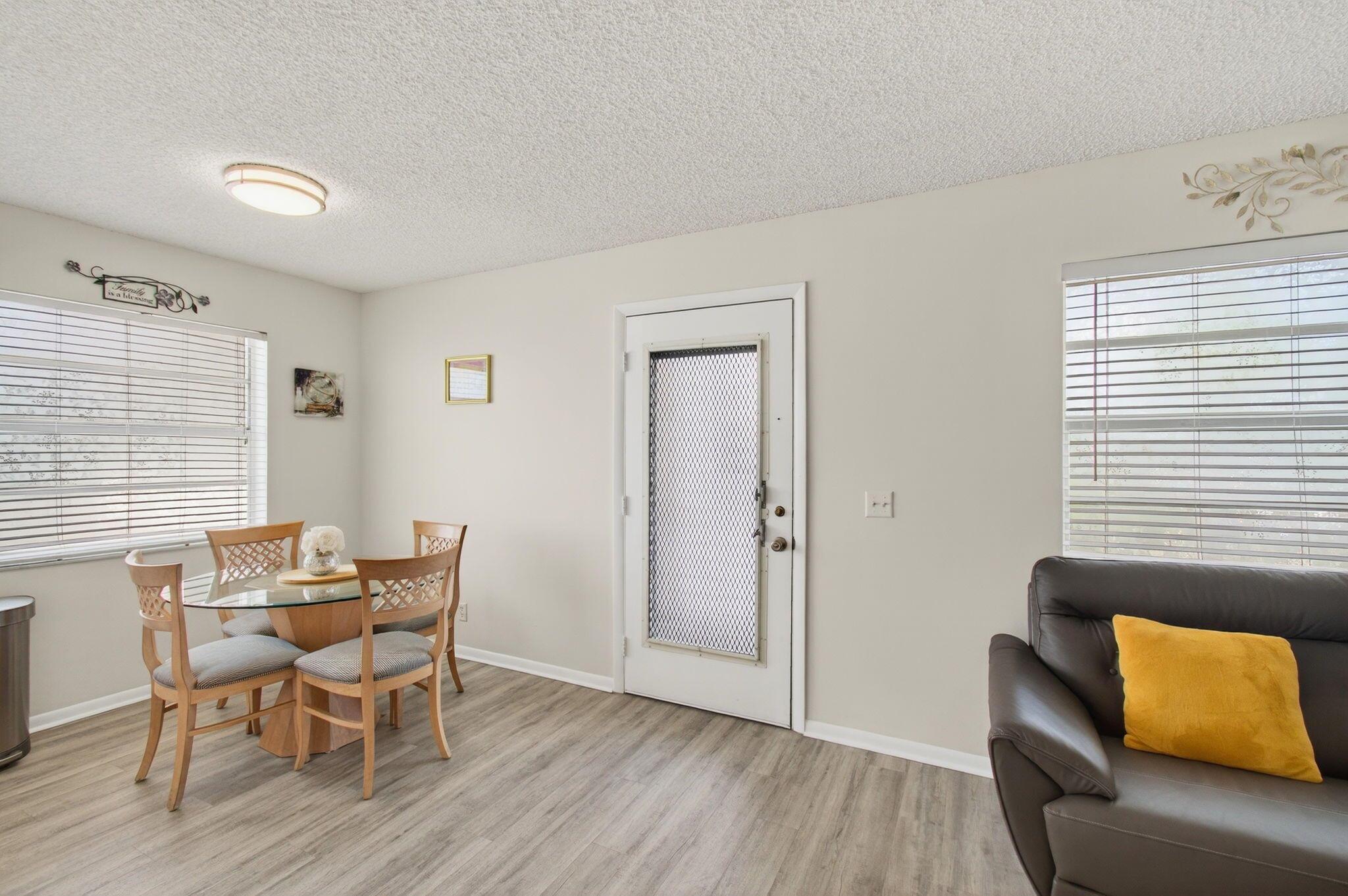 KINGS POINT - Residential