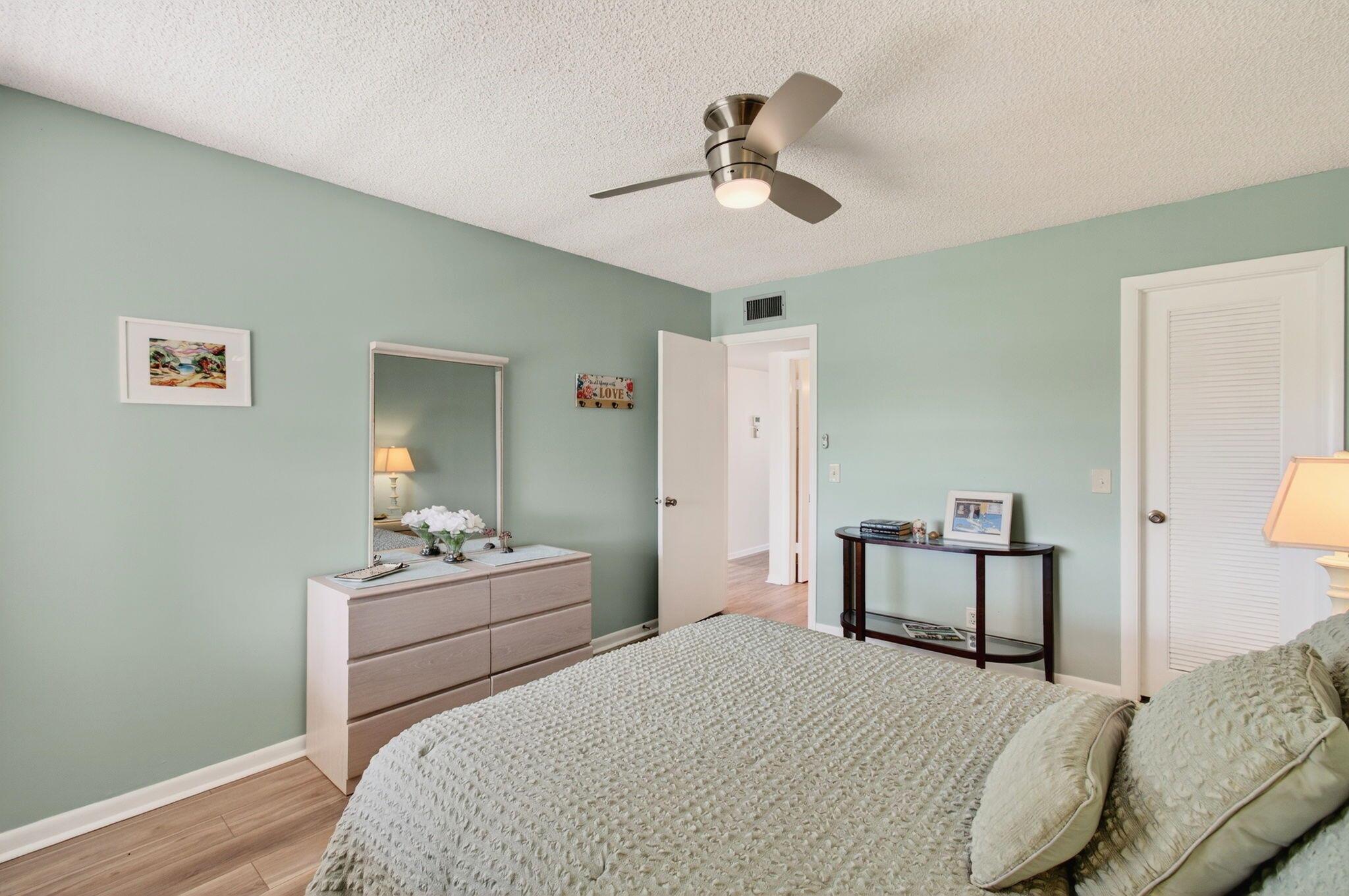 KINGS POINT - Residential