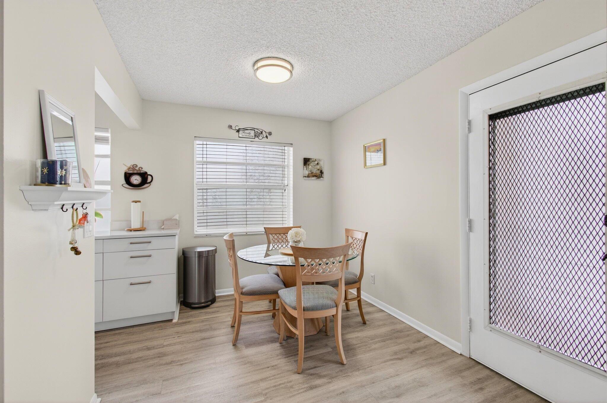 KINGS POINT - Residential