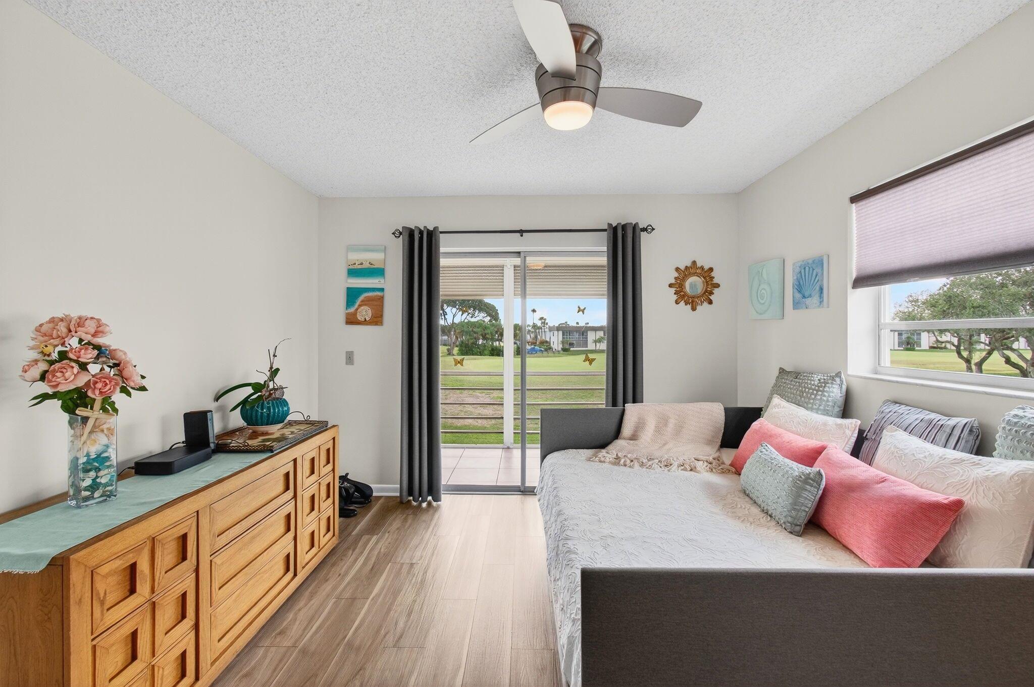 KINGS POINT - Residential