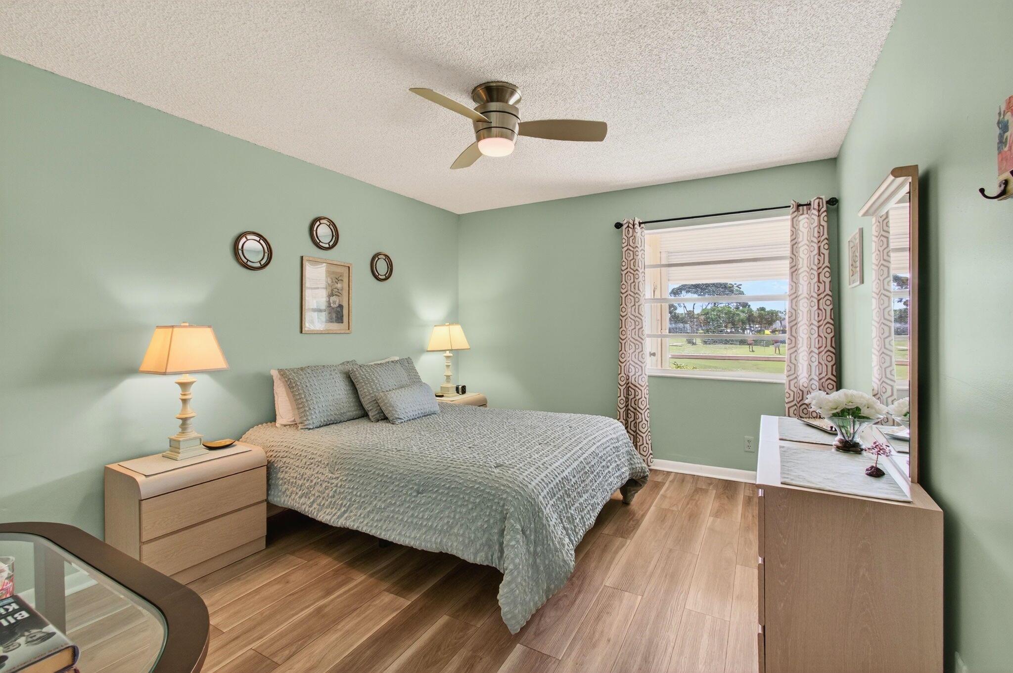 KINGS POINT - Residential