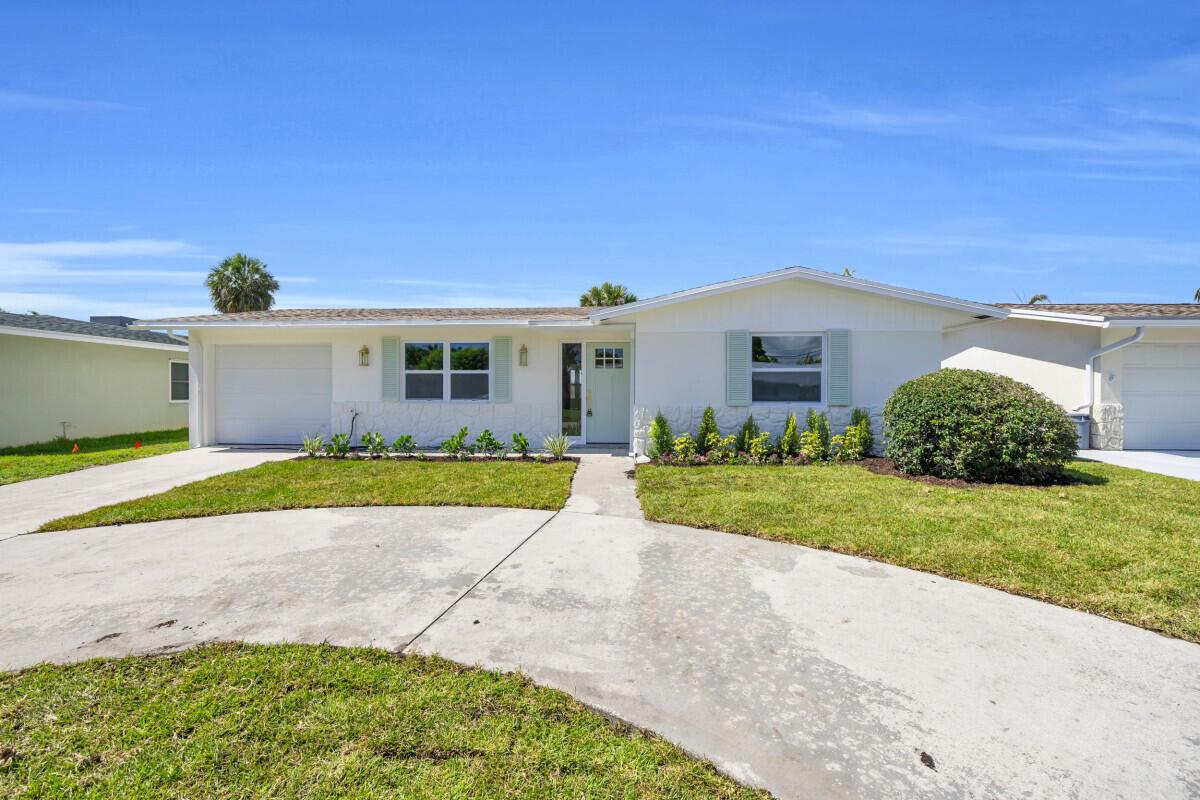 400 Riverside Drive, Palm Beach Gardens, FL, 33410/$669,500 1 400 Riverside Drive