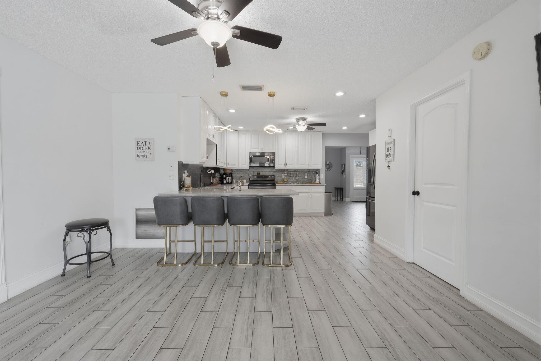 COUNTERPOINT ESTATES 1 - Residential