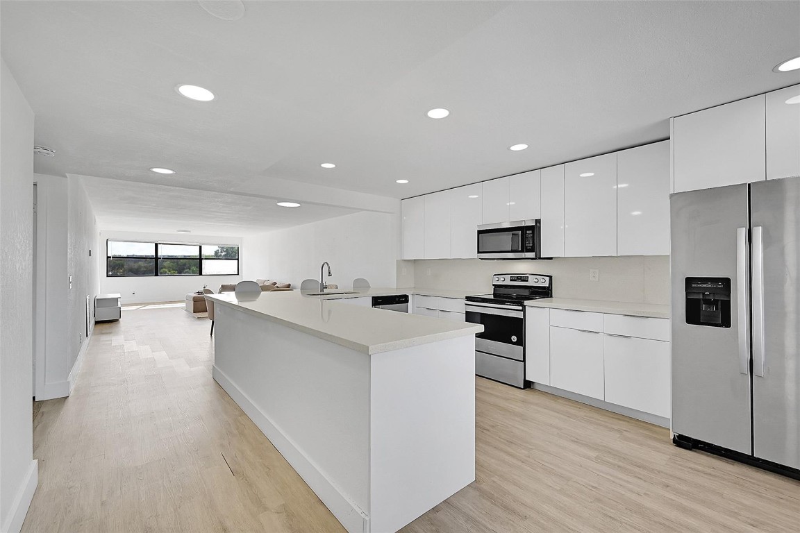 SUNRISE LAKES 185 CONDO - Residential