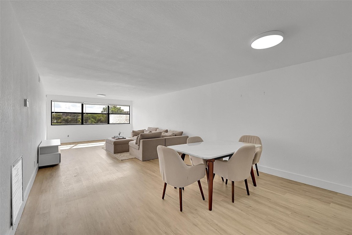 SUNRISE LAKES 185 CONDO - Residential