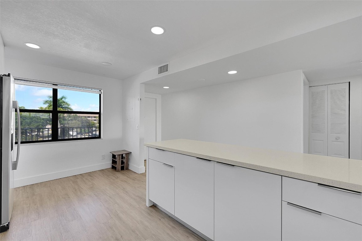 SUNRISE LAKES 185 CONDO - Residential