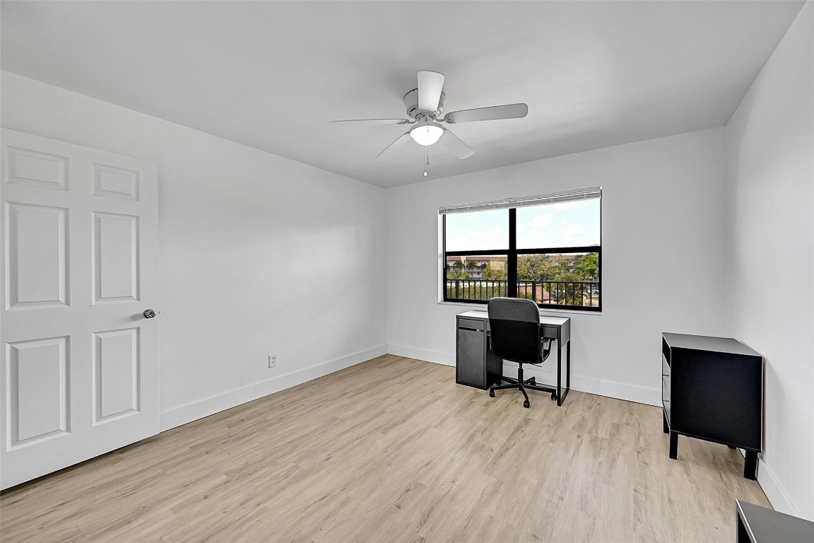 SUNRISE LAKES 185 CONDO - Residential