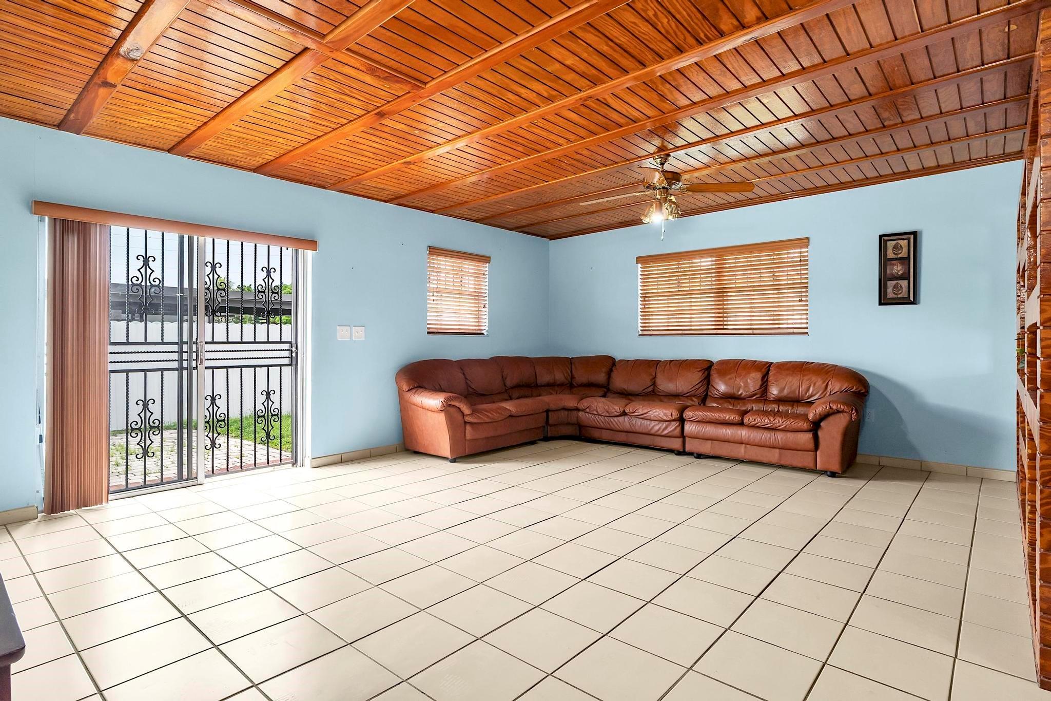 Palm Spgs 5th Add - Residential Lease