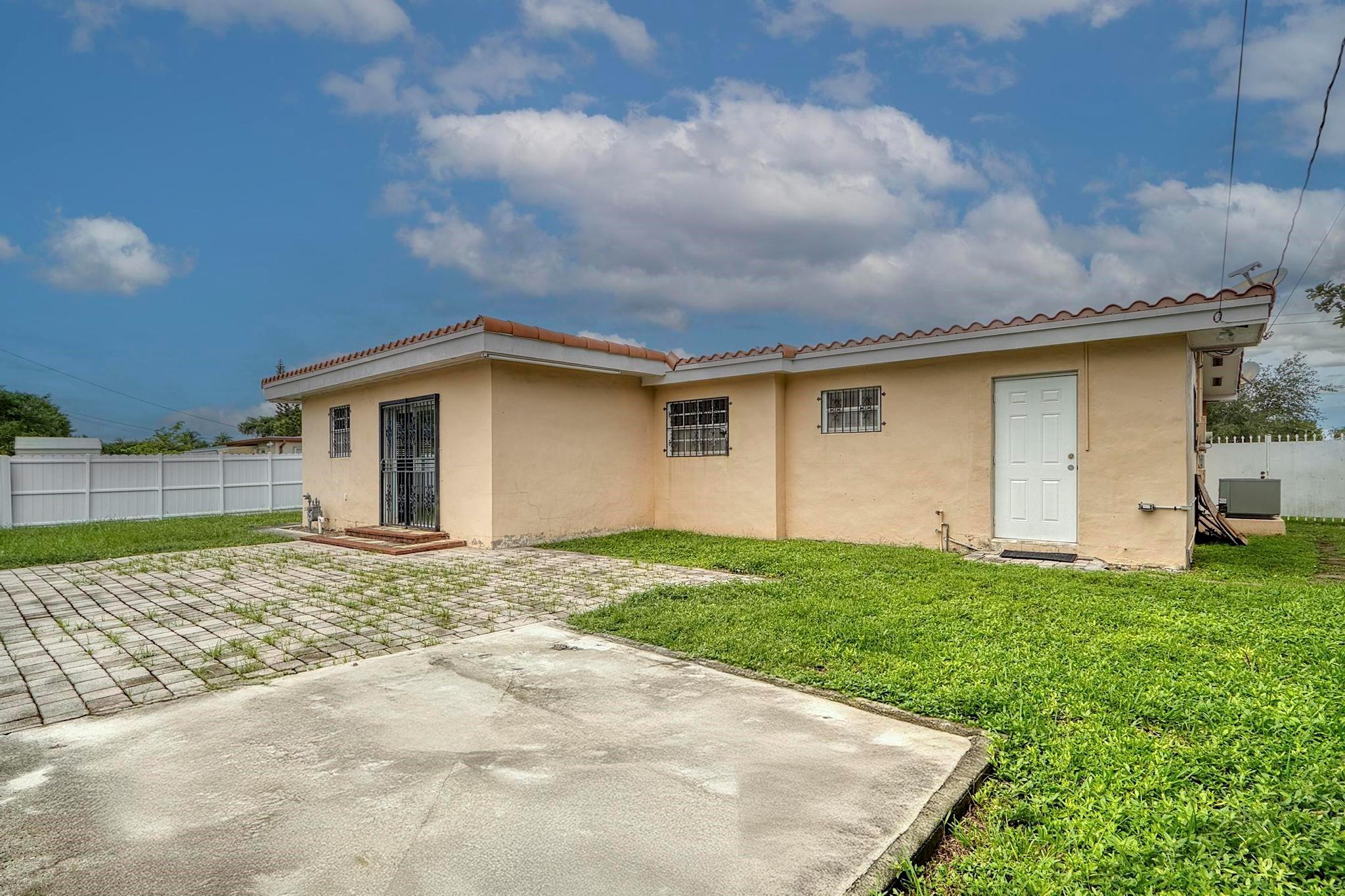 Palm Spgs 5th Add - Residential Lease