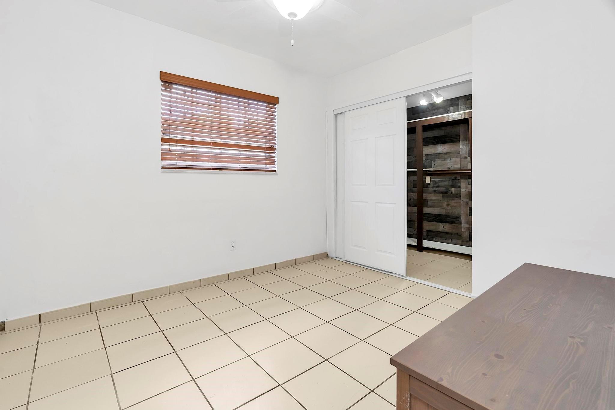 Palm Spgs 5th Add - Residential Lease