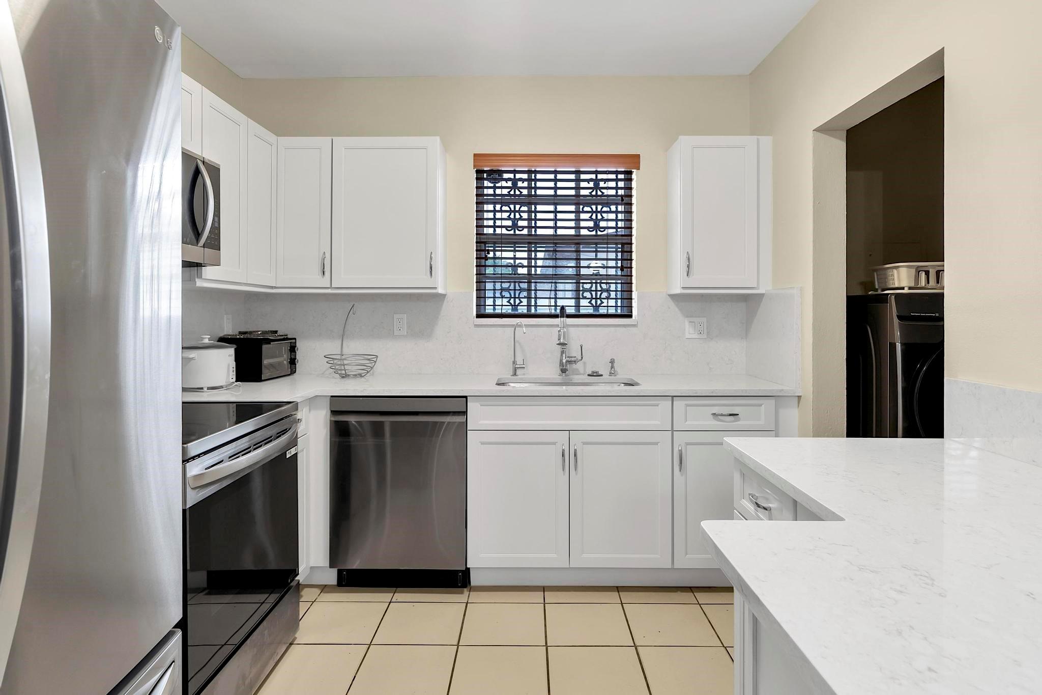 Palm Spgs 5th Add - Residential Lease