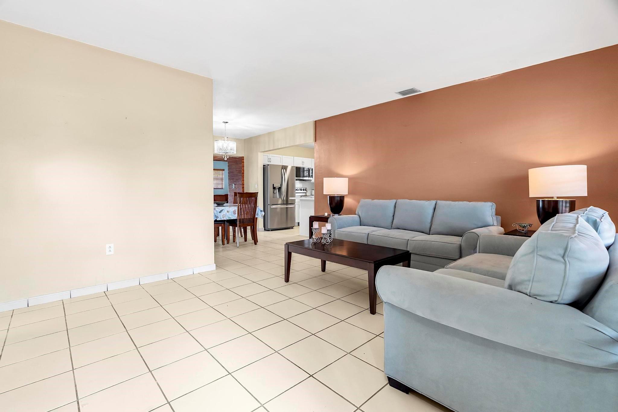 Palm Spgs 5th Add - Residential Lease