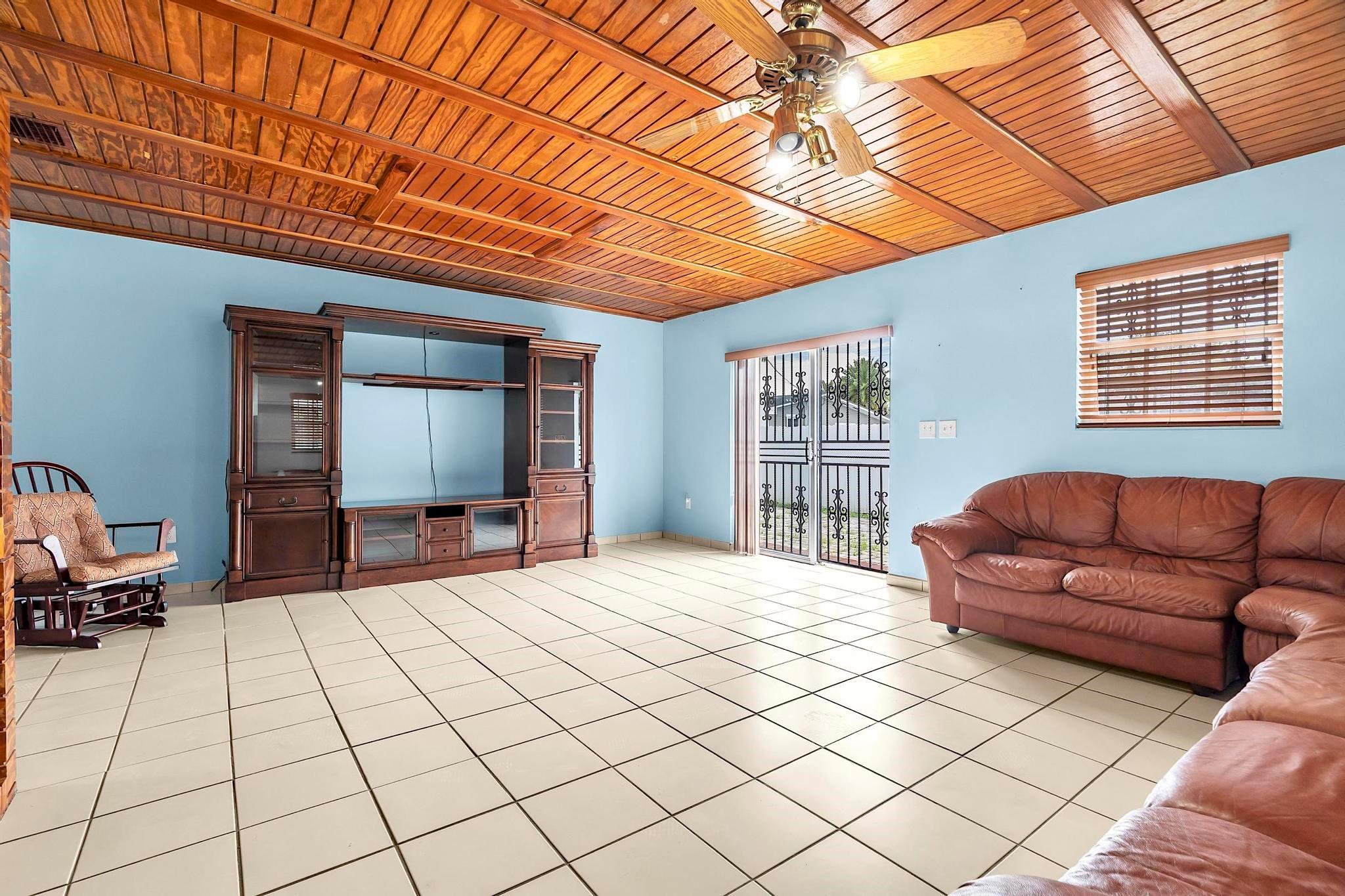 Palm Spgs 5th Add - Residential Lease