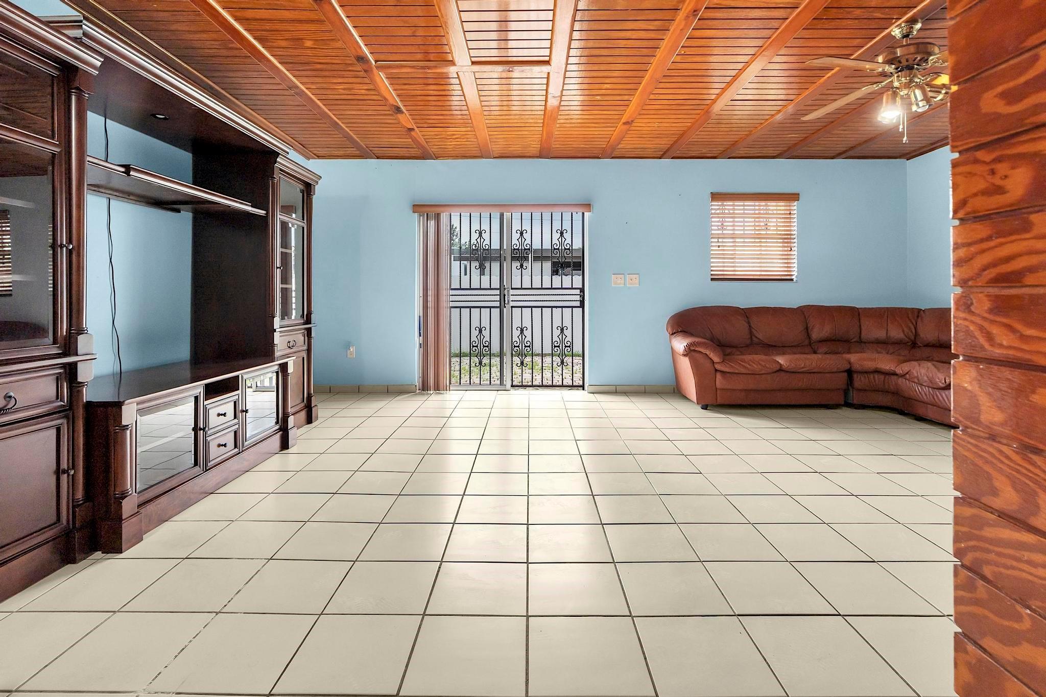 Palm Spgs 5th Add - Residential Lease