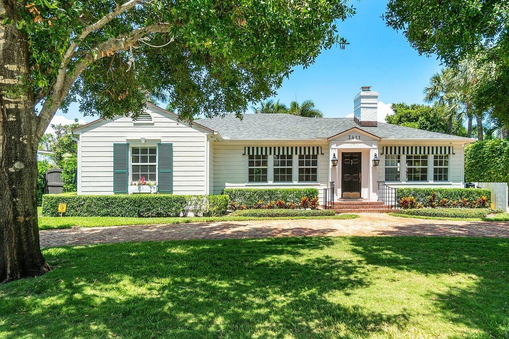 Photo of 3411 Washington Road Rd, West Palm Beach, FL 33405 (MLS # R10809513)