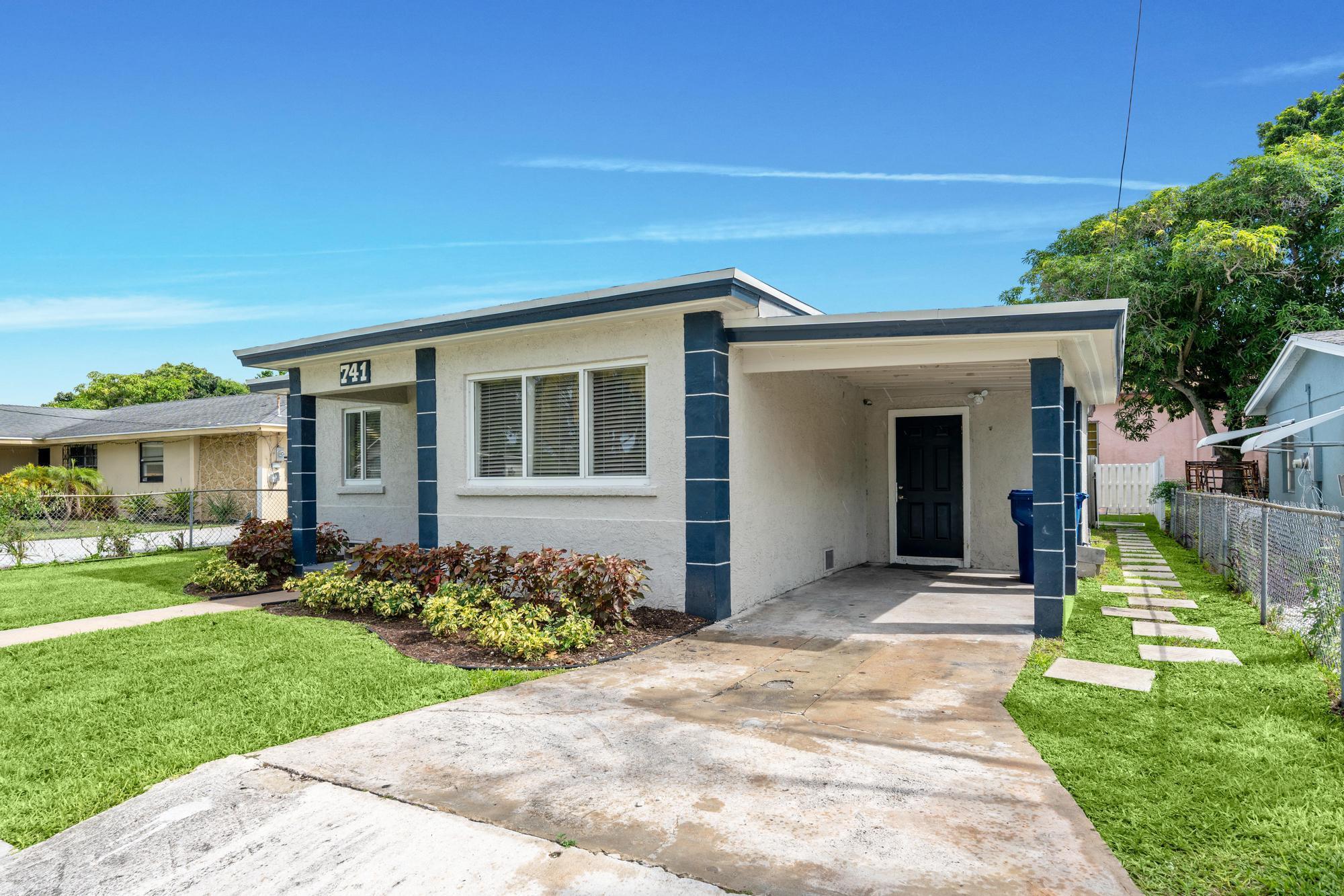 View photos, virtual tours, details... 741 W 10th Street