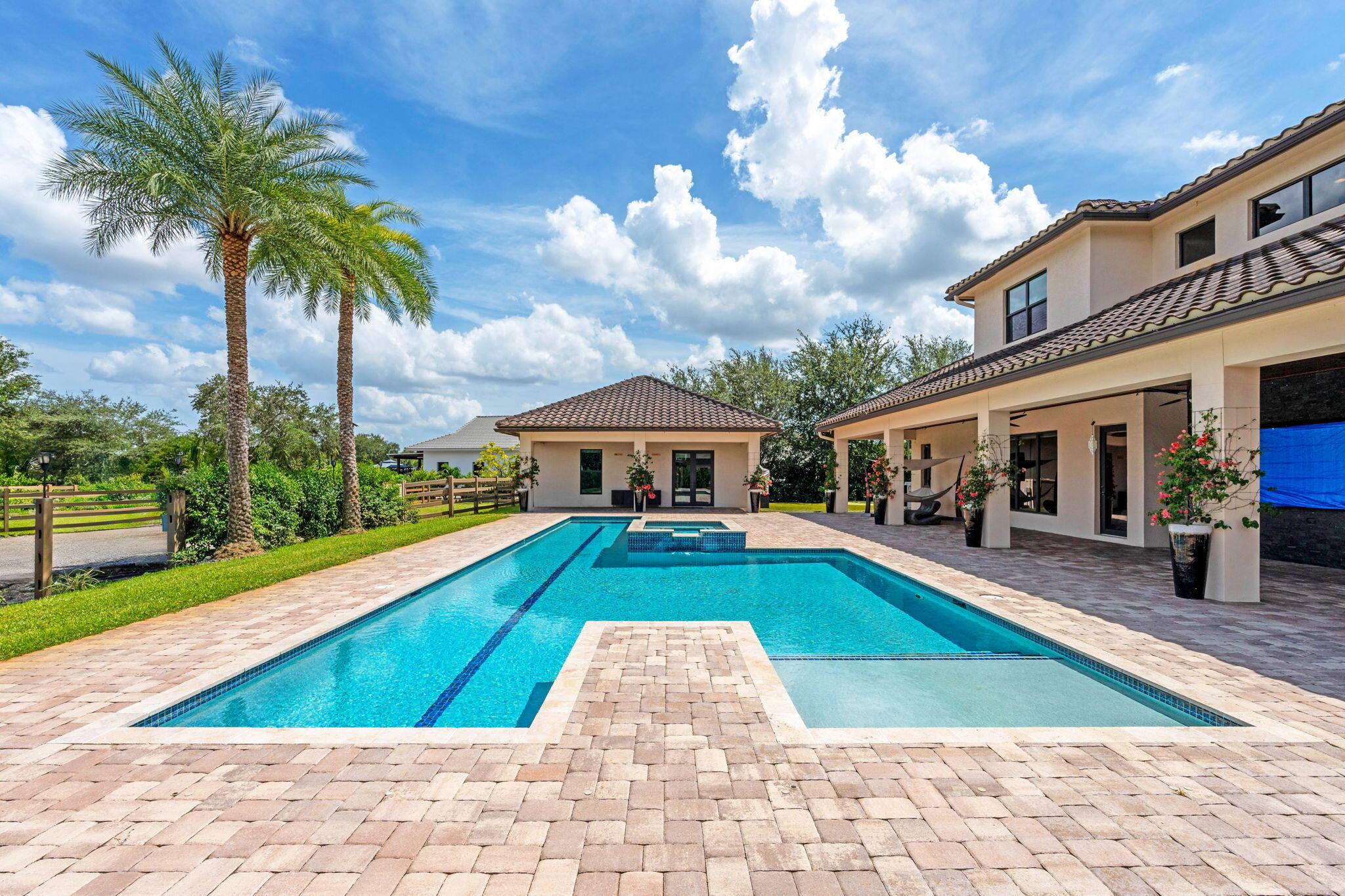PADDOCK PARK NO 2 OF WELL - Residential