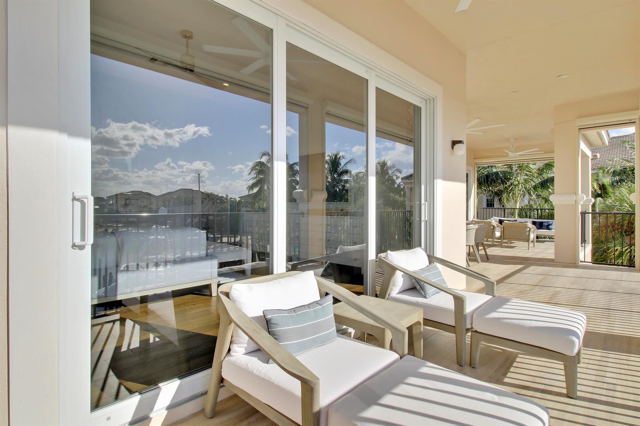 CARRIAGE HOMES AT FRENCHM - Residential