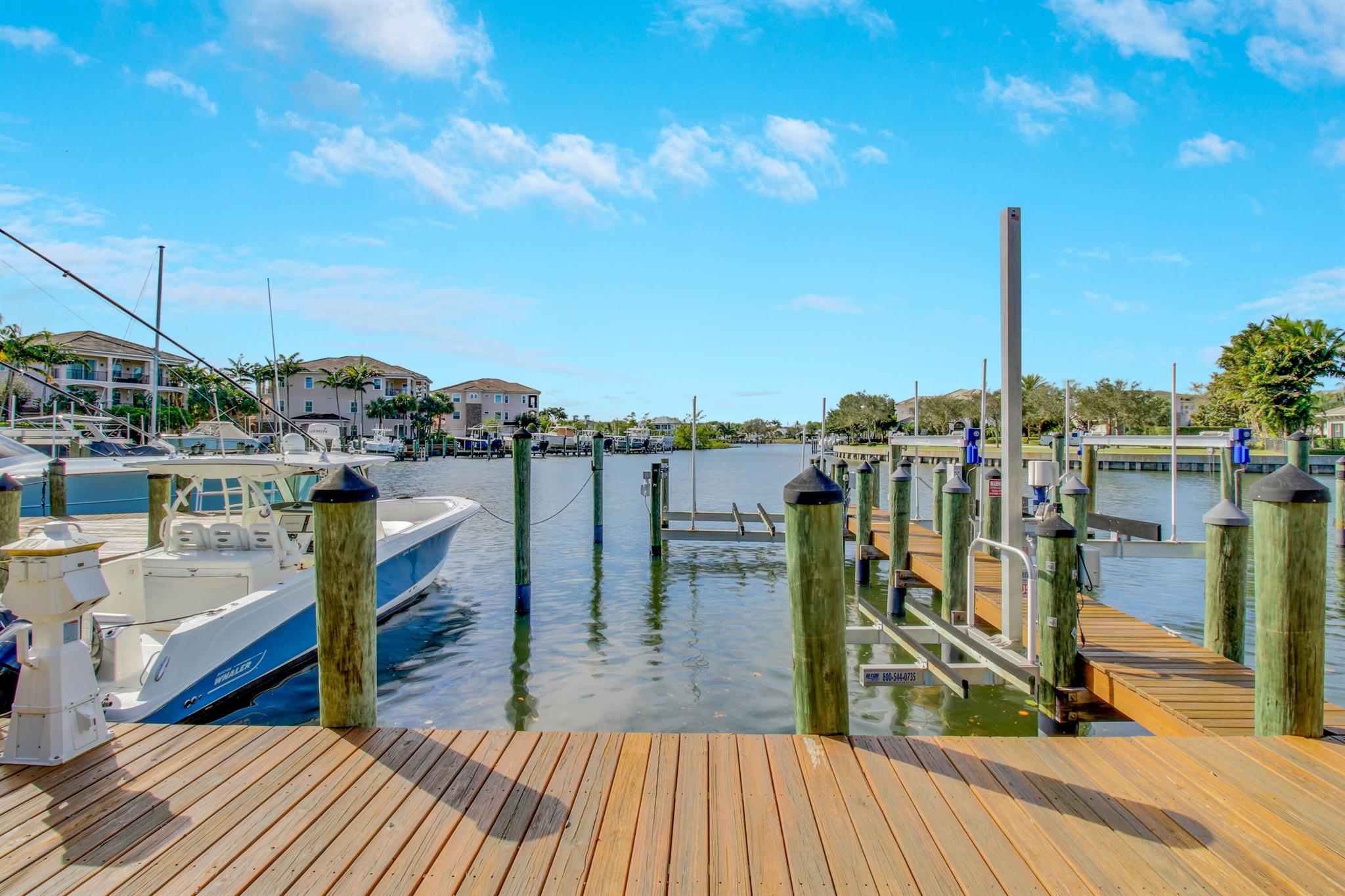 CARRIAGE HOMES AT FRENCHM - Residential