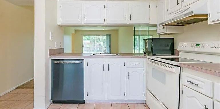 WYNMOOR VILLAGE - Residential Lease