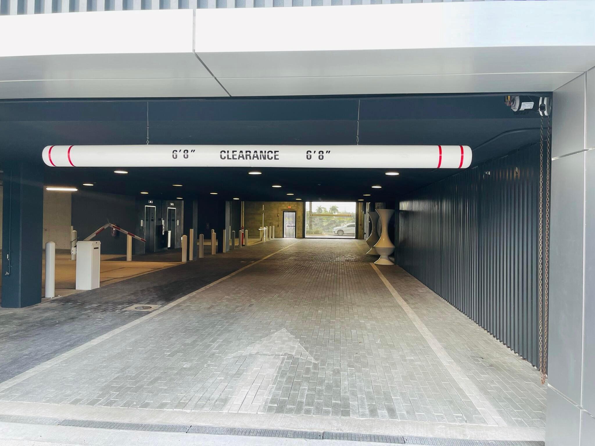 METROPICA NORTH TOWER ONE - Residential