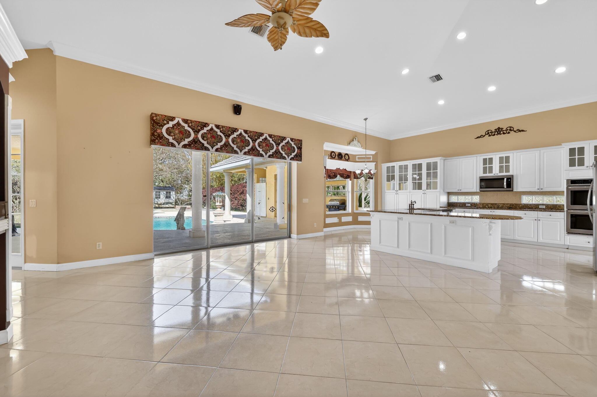 SECOND REPLAT OF PINE ESTATES - Residential