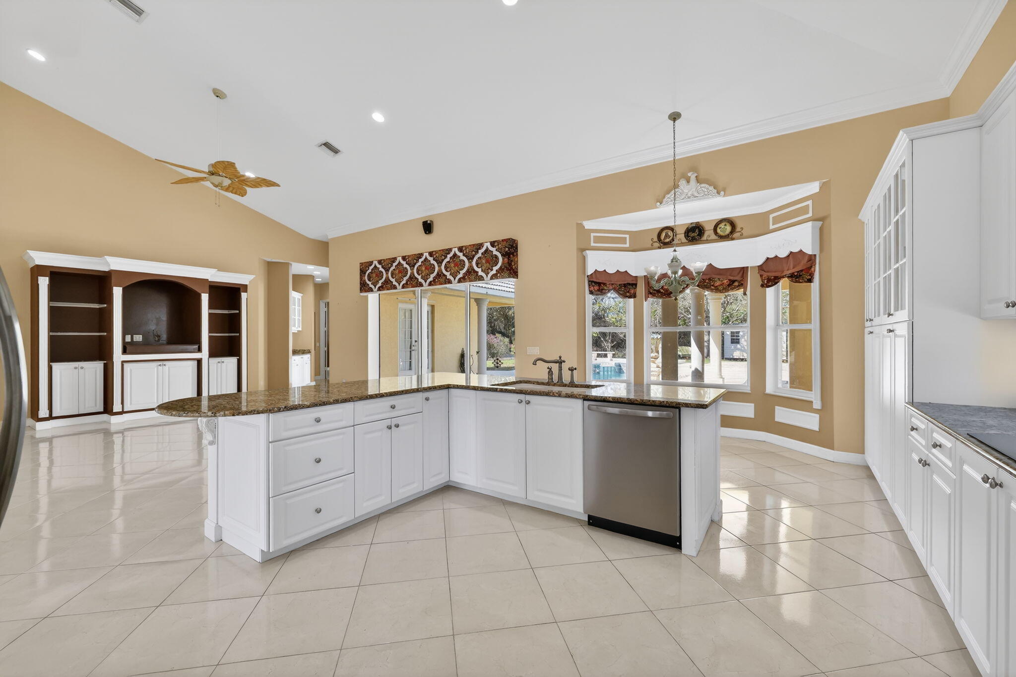 SECOND REPLAT OF PINE ESTATES - Residential