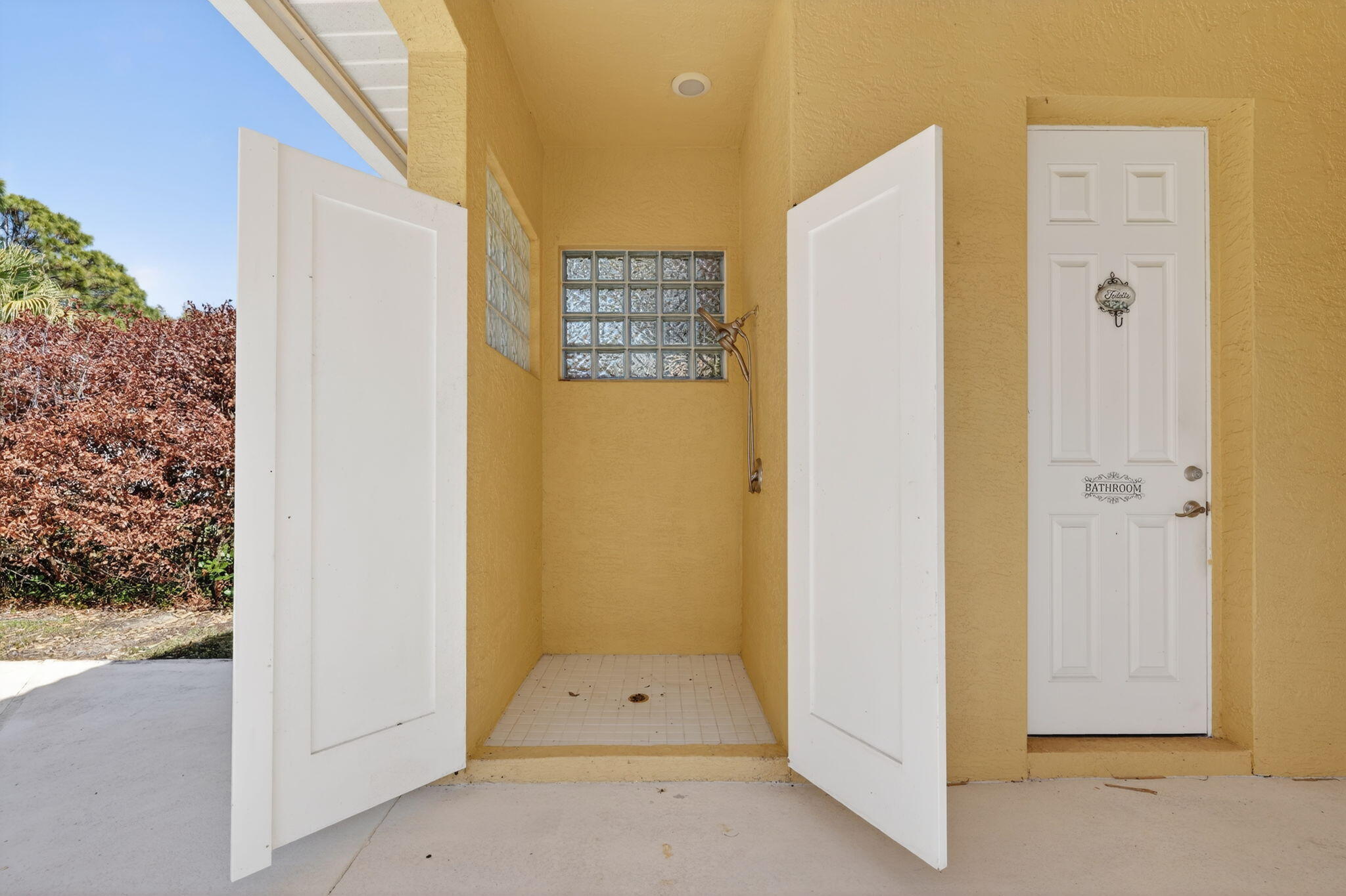 SECOND REPLAT OF PINE ESTATES - Residential